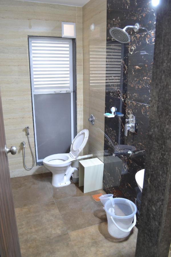 Hostel Covie Kharghar 200 Navi Mumbai Zewnętrze zdjęcie
